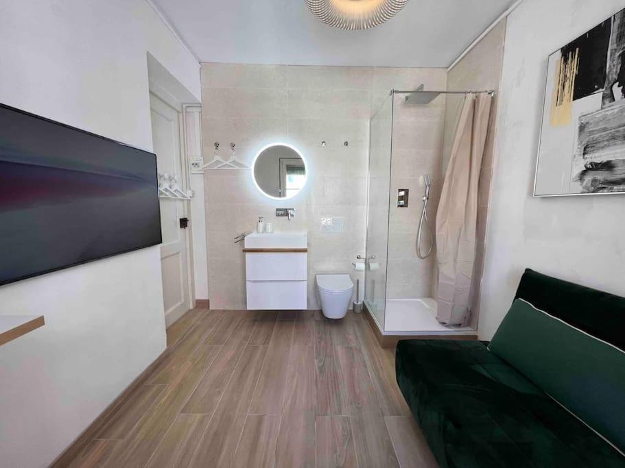 Apartamento New Studio With Private Bathroom And Balcony *