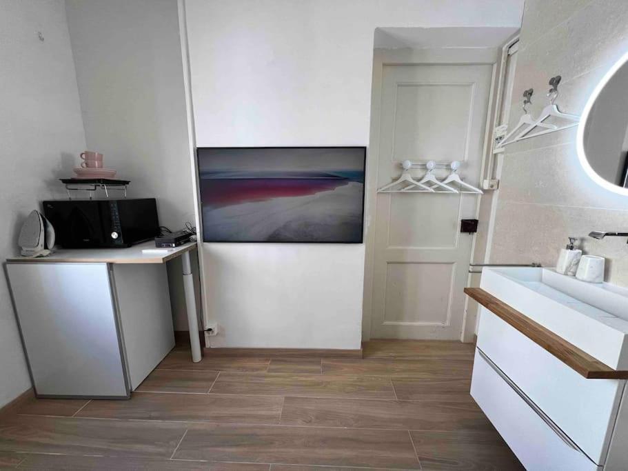 New Studio With Private Bathroom And Balcony